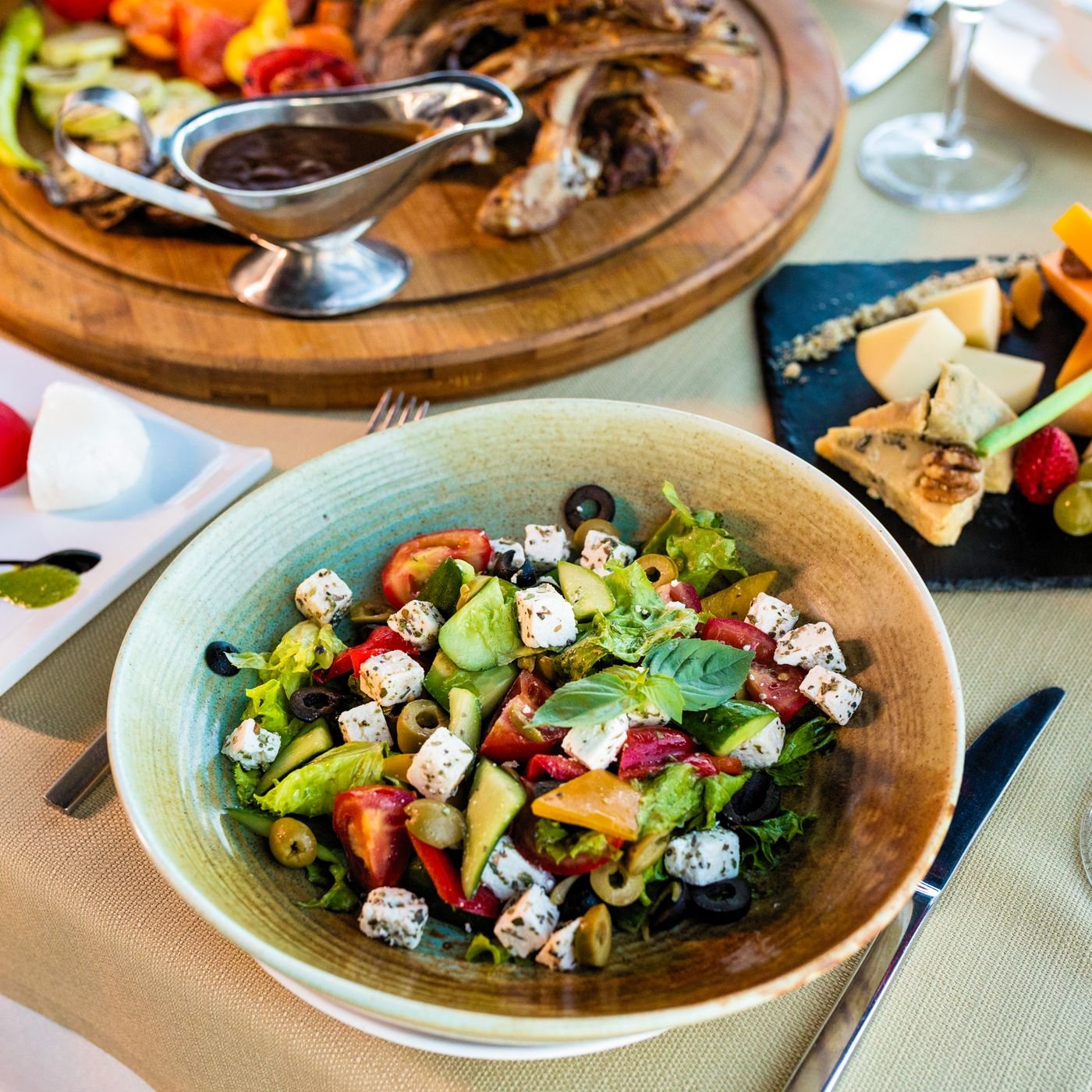 Salads & Bowls