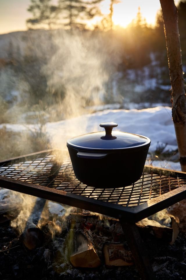 Black Enameled Dutch Oven