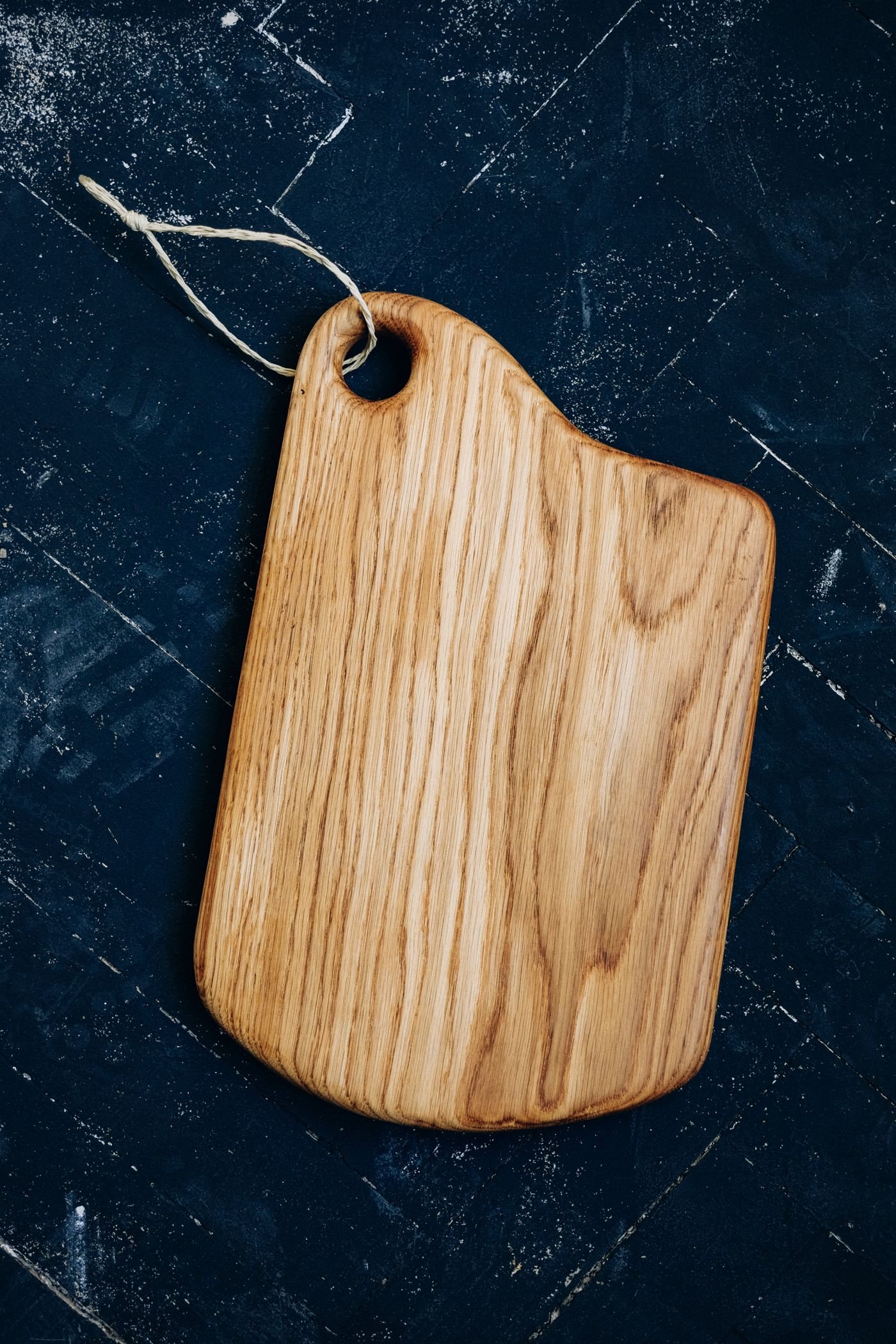 Oak Paddle Cutting Board