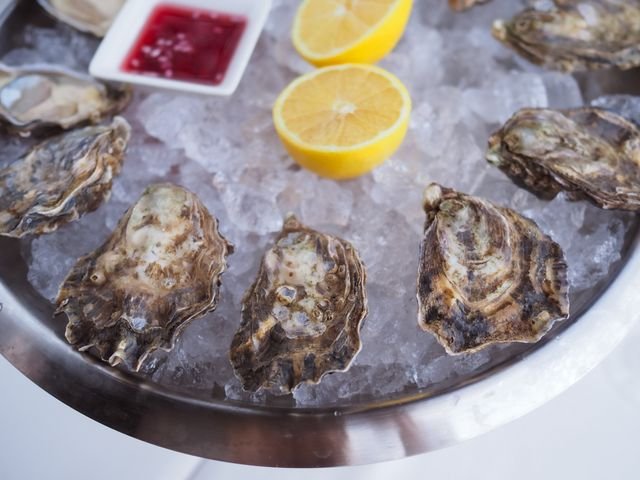 Fresh Oysters with Mignonette