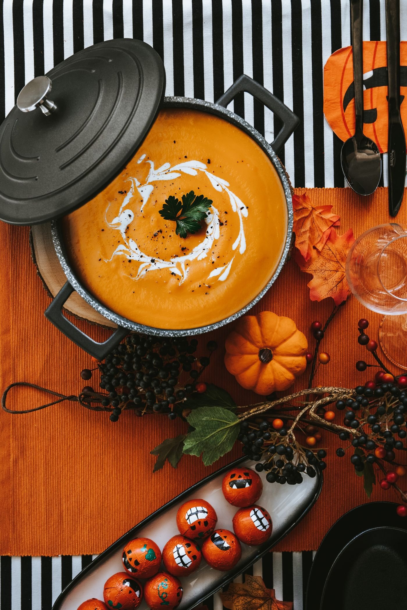 Creamy Swirled Pumpkin Soup