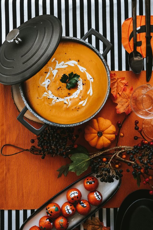Creamy Swirled Pumpkin Soup
