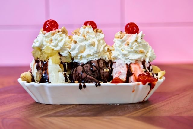 Classic Banana Split Sundae