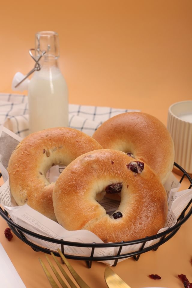 Cinnamon Raisin Bagels