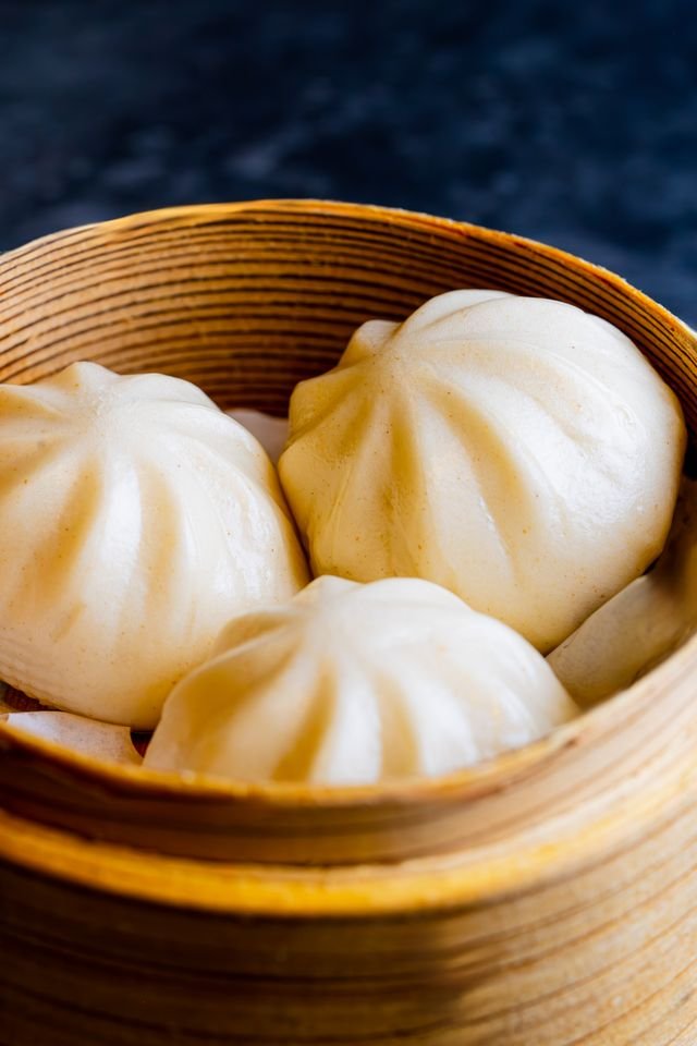 Fluffy Steamed Pork Buns