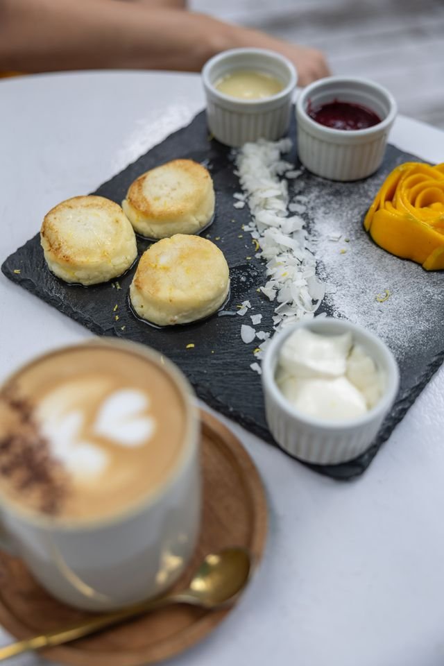 Tall Buttermilk Cream Scones