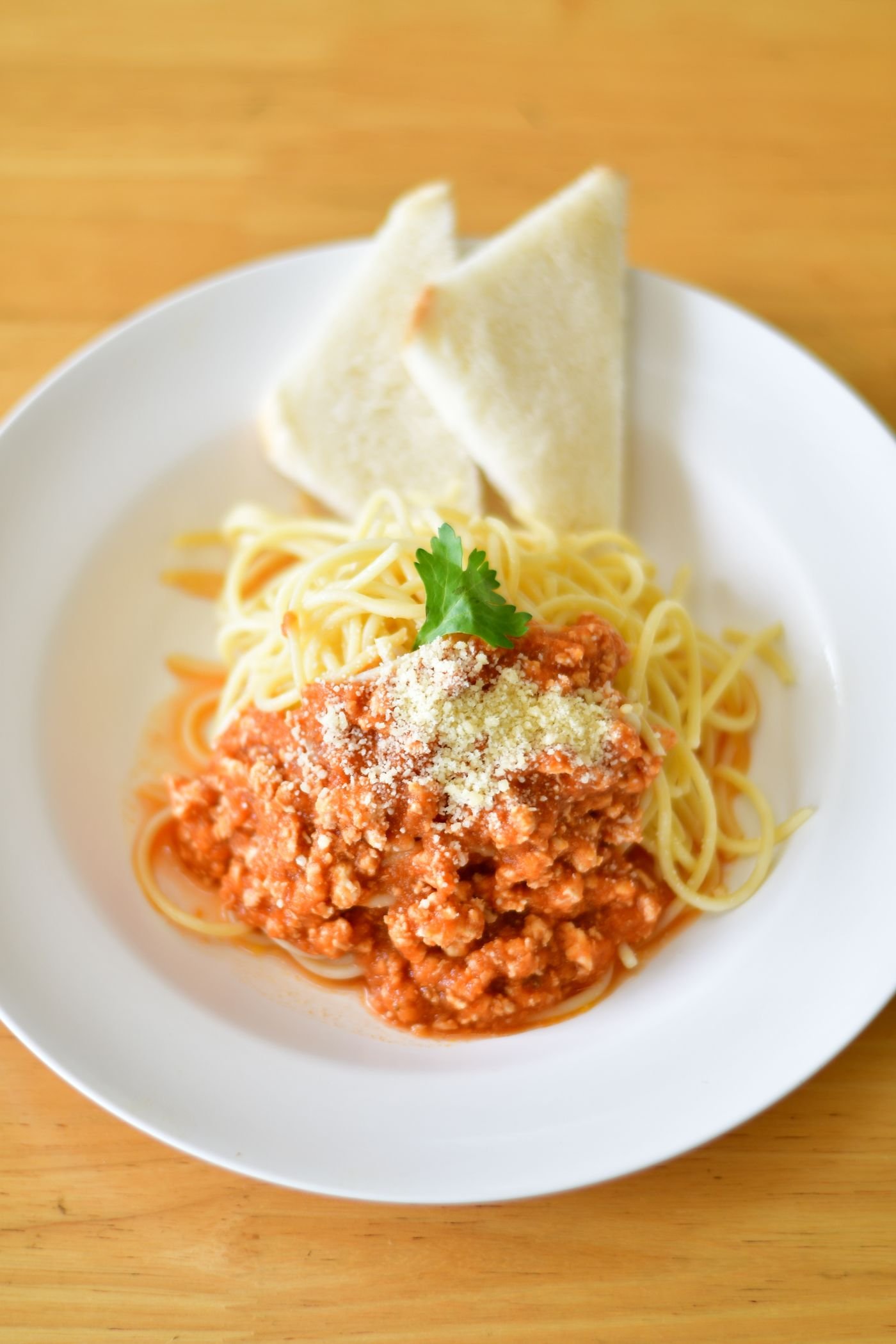 Slow Simmered Meat Sauce Spaghetti
