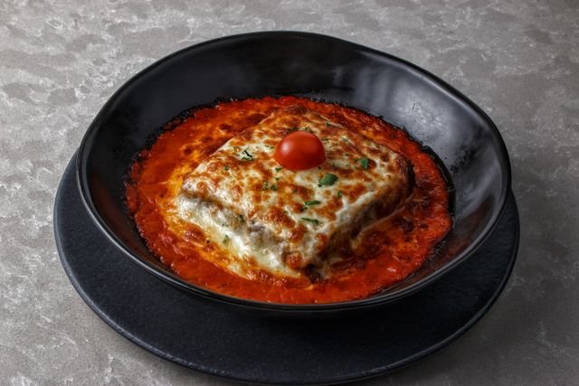 Saucy Tomato Lasagna Squares