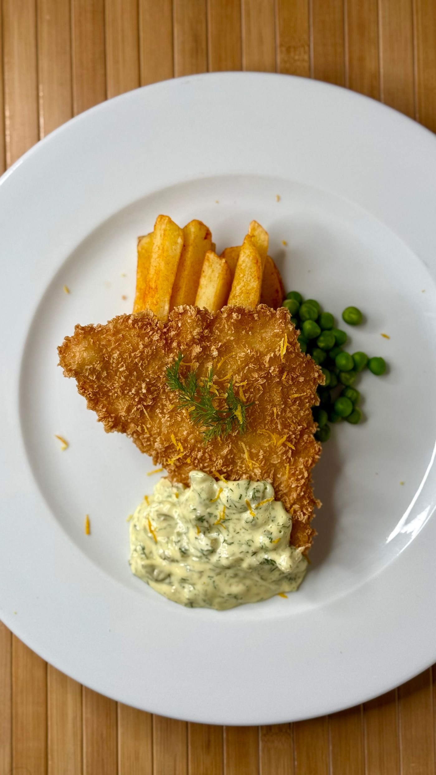 Breaded Fish with Mushy Peas
