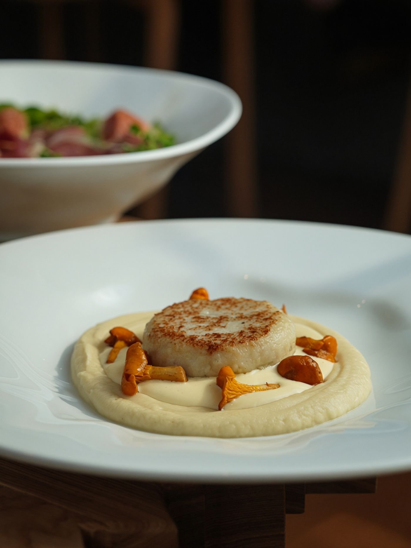 Scallops with Cauliflower Puree and Chanterelles