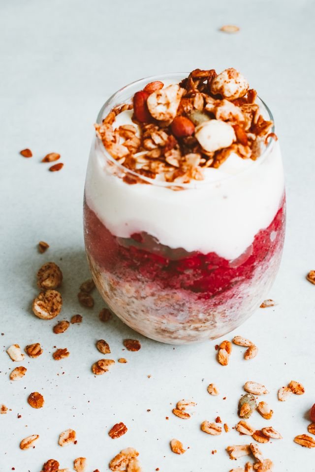 Raspberry Granola Yogurt Parfait