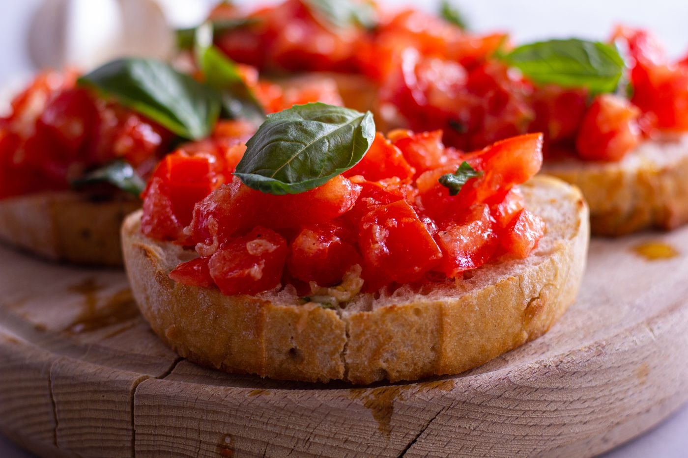 Summer Tomato Basil Toasts